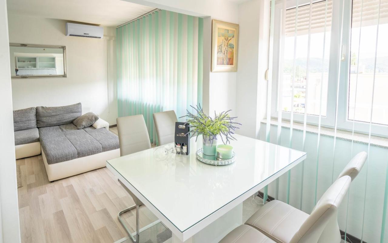 Ferienwohnung Apartman M Knin Exterior foto