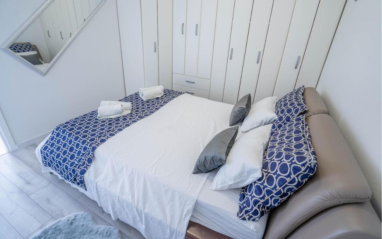 Ferienwohnung Apartman M Knin Exterior foto