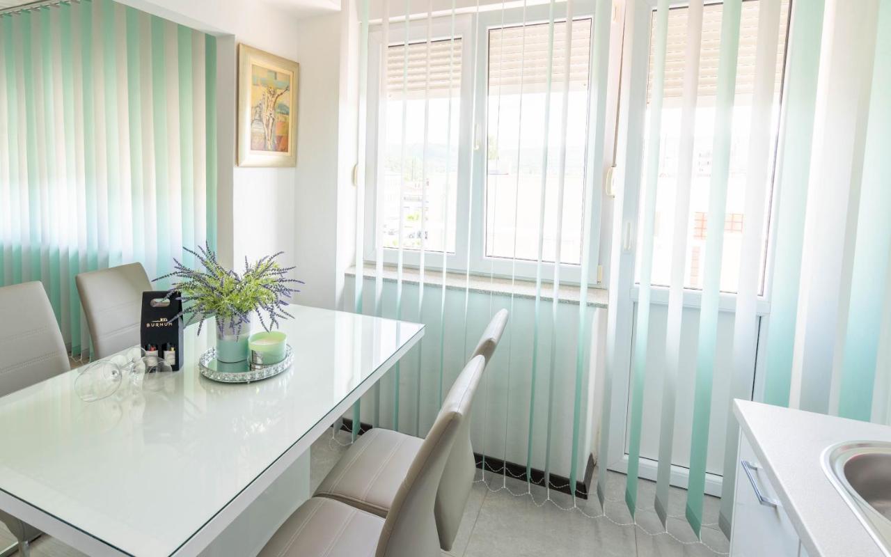 Ferienwohnung Apartman M Knin Exterior foto