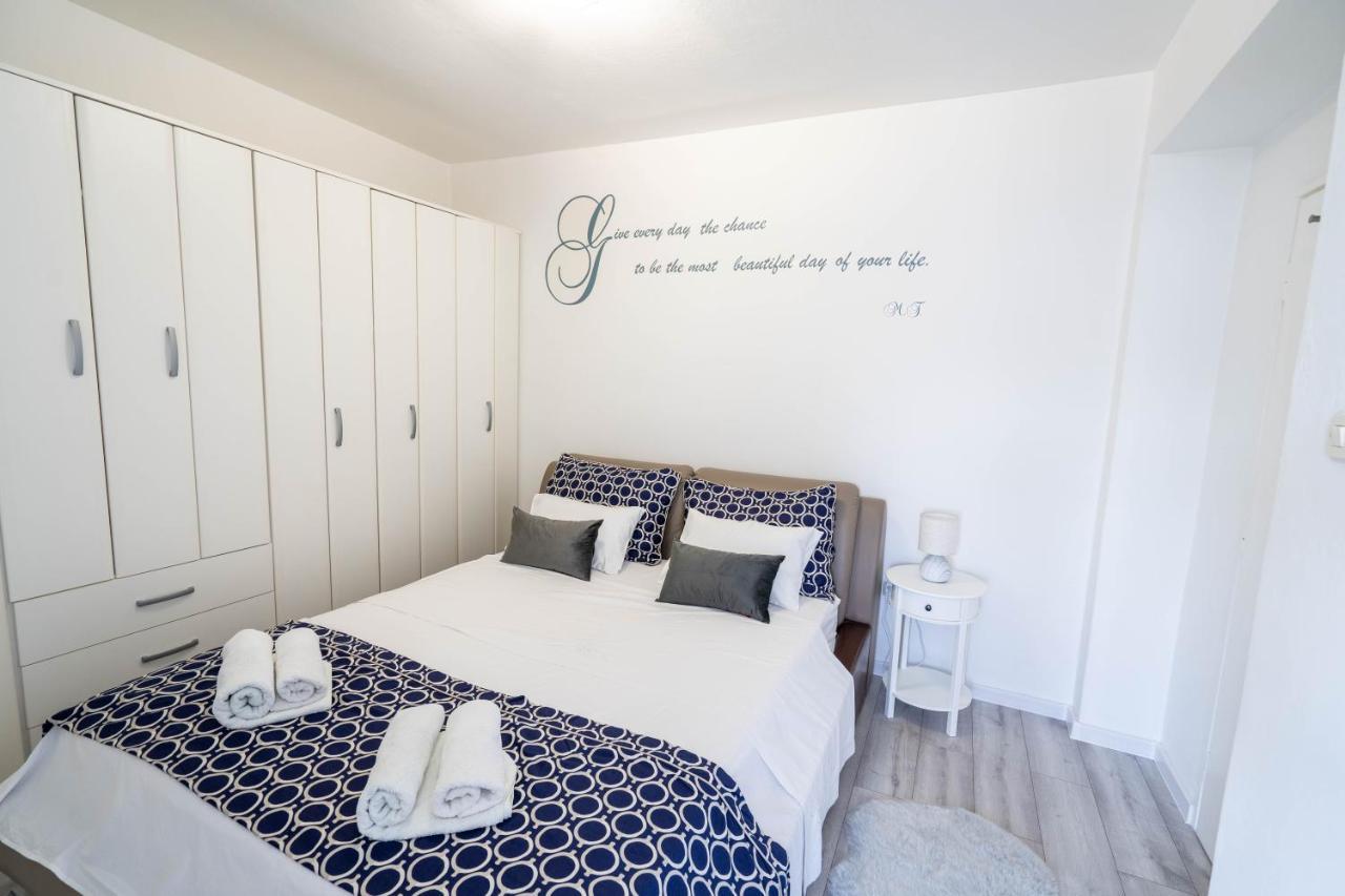 Ferienwohnung Apartman M Knin Exterior foto