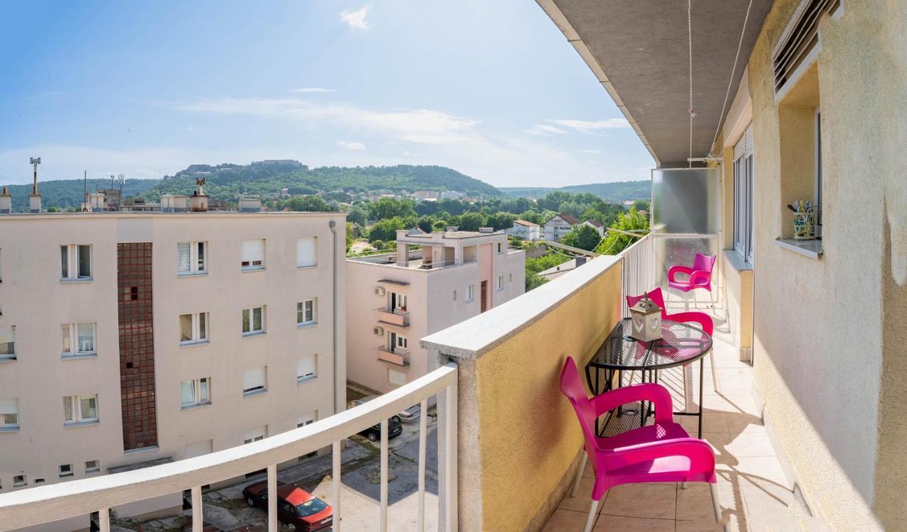 Ferienwohnung Apartman M Knin Exterior foto