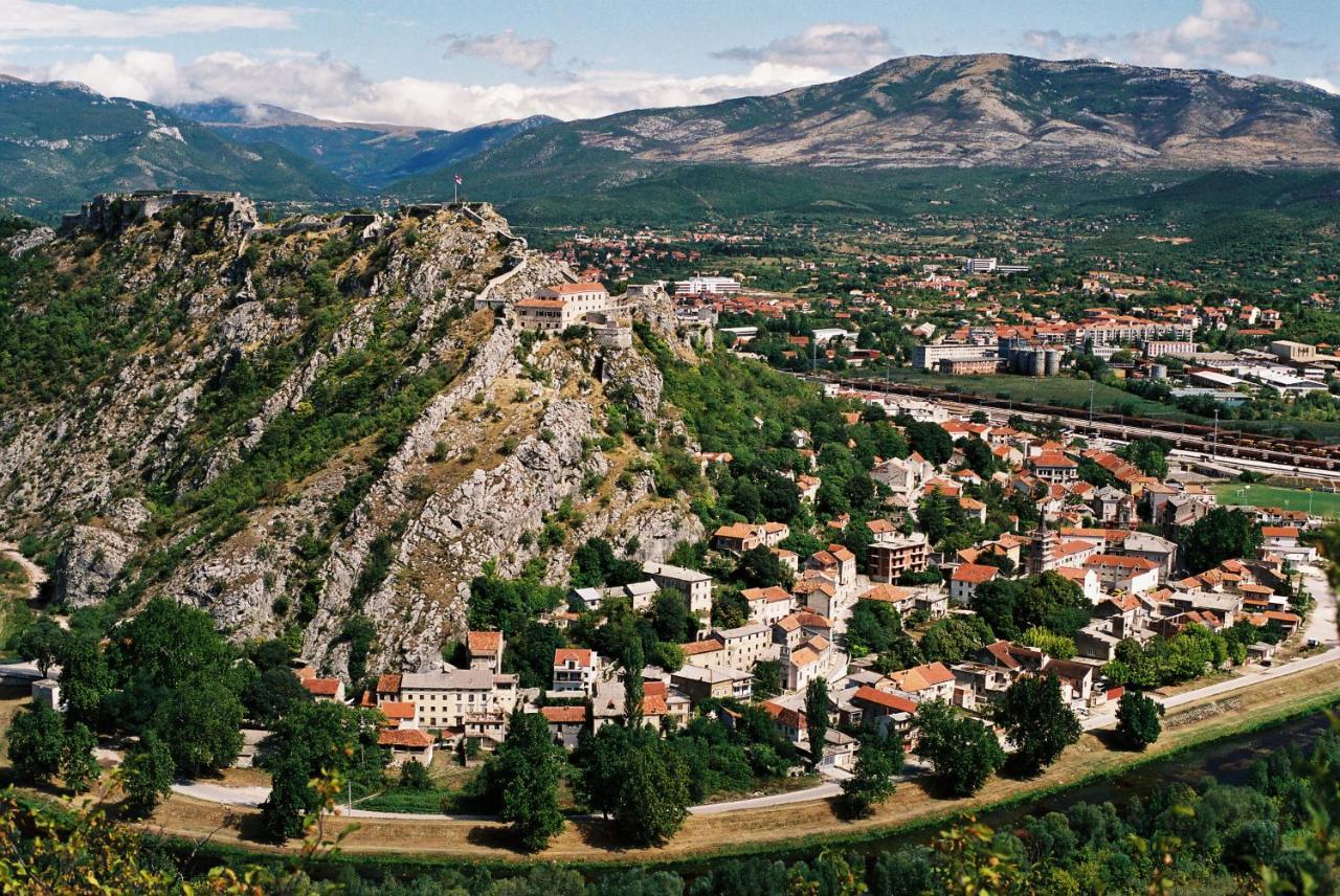 Ferienwohnung Apartman M Knin Exterior foto